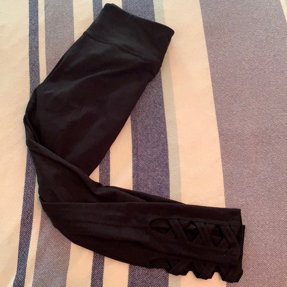 Abercrombie and Fitch cut out leggings
